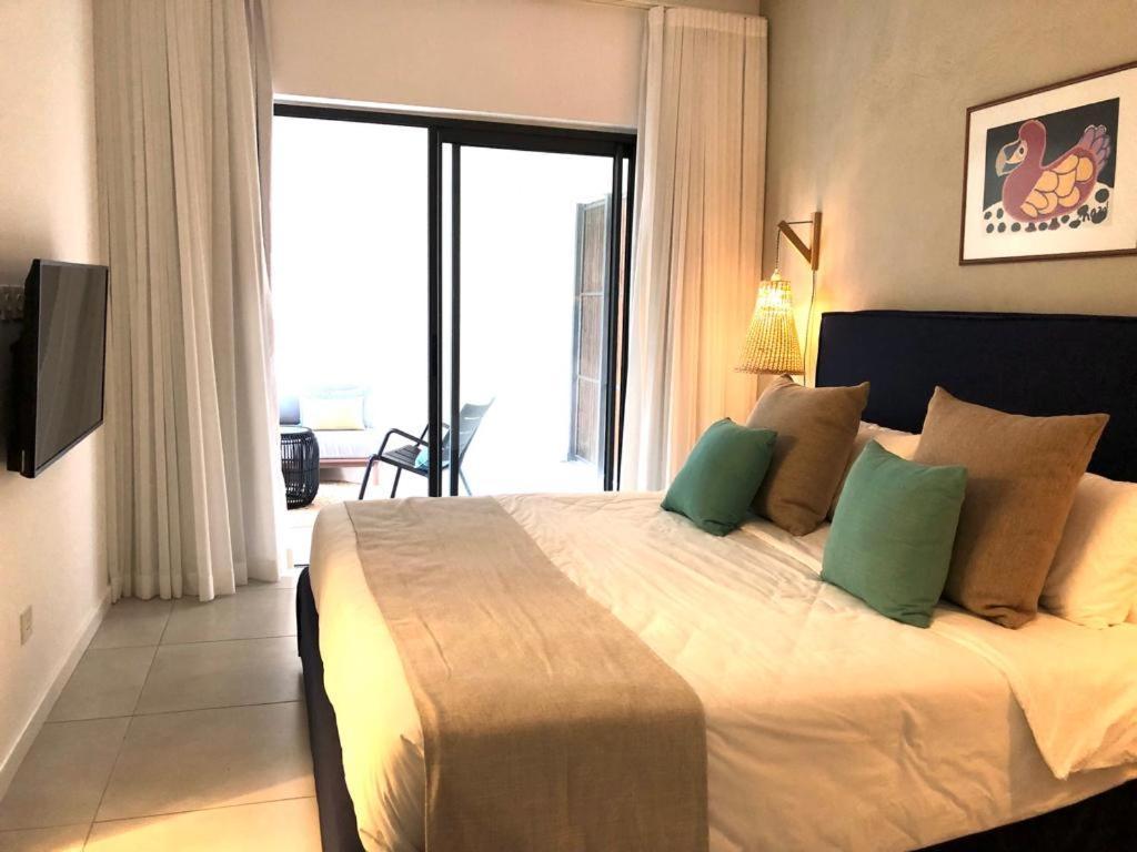 East Coast Beachfront Luxury - Eastern Blue Apartments Poste Lafayette Екстериор снимка